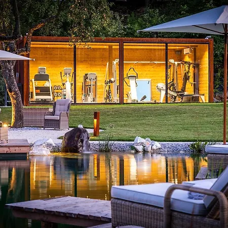 Golden Hill Country Chalets & Suites Waldschach