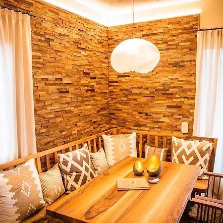 Golden Hill Country Chalets & Suites *