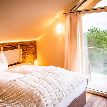 Golden Hill Country Chalets & Suites *