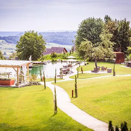 Golden Hill Country Chalets & Suites