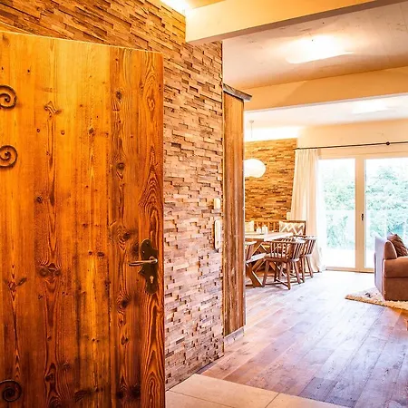 Golden Hill Country Chalets & Suites * Waldschach