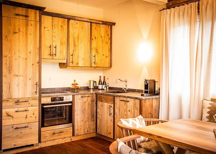 بيت خشبي Golden Hill Country & *