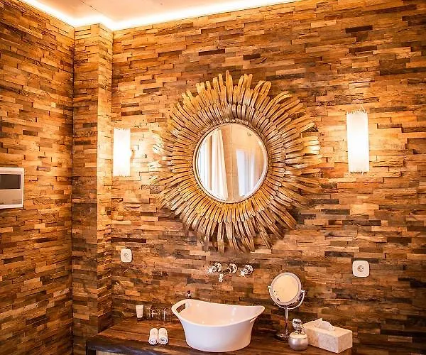 Golden Hill Country &