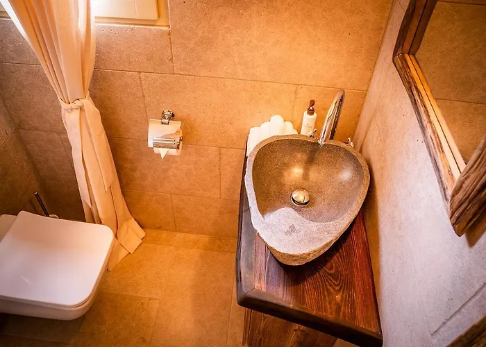 Golden Hill Country & بيت خشبي *