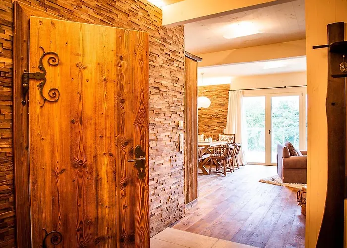 Golden Hill Country & * Waldschach